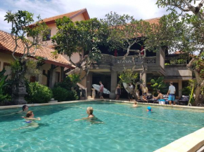 Отель Puri Mesari Hotel  Денпасар